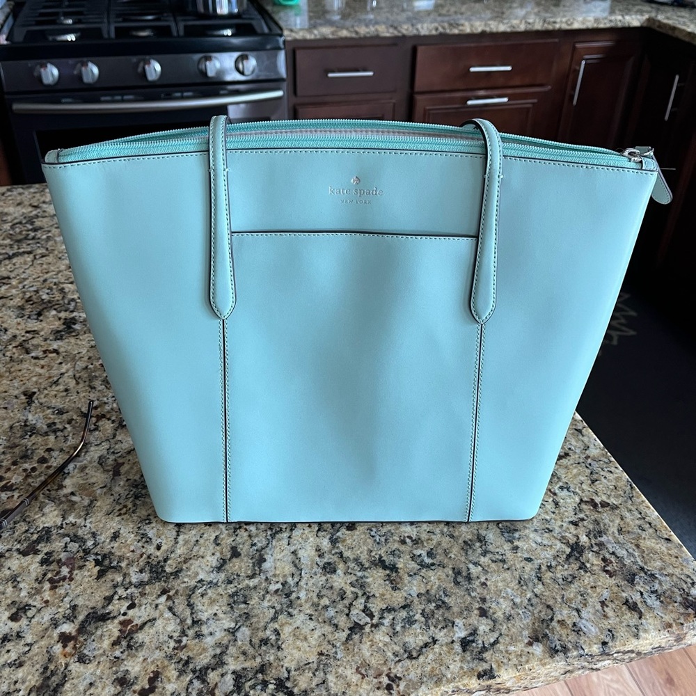 Kate Spade carryall bag